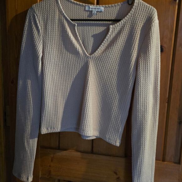 Cream V-Neck Sweater Top - Picture 5 of 6